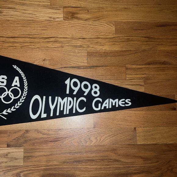 USA XVII 1998 Olympic Winter Games Pennant Nagano New With Tags - Picture 4 of 8